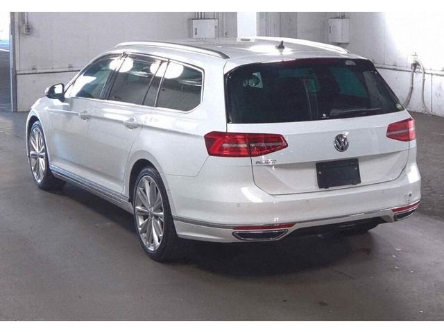 Image for 2019 Volkswagen Passat Wagon 