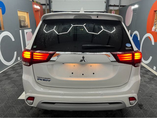 Image for 2020 Mitsubishi Outlander €23950 2020 MITSUBISHI OUTLANDER G 4WD 2.4 AUTOMATIC / CRUISE CONTROL / HEATED SEATS