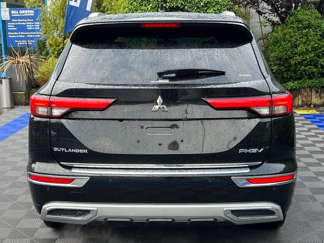 Image for 2023 Mitsubishi Outlander 7-SEATER 2.4 HYBRID AUTO ** HUGE SPEC ** // DIAMOND CUT ALLOYS // MASSAGE SEATS // 360 PARKING CAMERAS