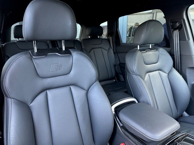 Image for 2025 Audi Q7 BLACK EDITION TFSI E Q QUATTRO