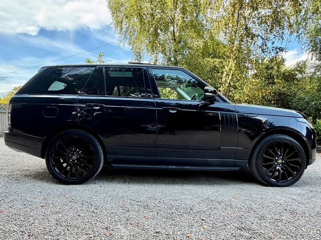 Image for 2018 Land Rover Range Rover 3.0 TDV6 *Panoramic Sunroof…F. S. H…Immaculate*