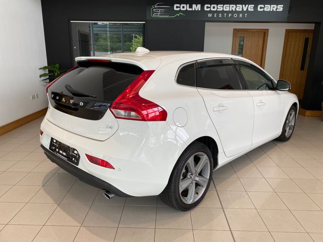 Image for 2013 Volvo V40 T4 180HP SE LUX Auto