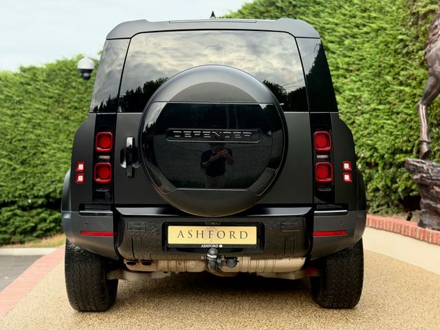 Image for 2023 Land Rover Defender 90 3.0D Hard TOP SE 2