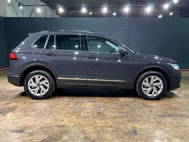 Image for 2022 Volkswagen Tiguan HYBRID AUTOMATIC 1.4L TSI PHEV - PARKING SENSORS - CRUISE CONTROL - A/C HEATING CONTROLS