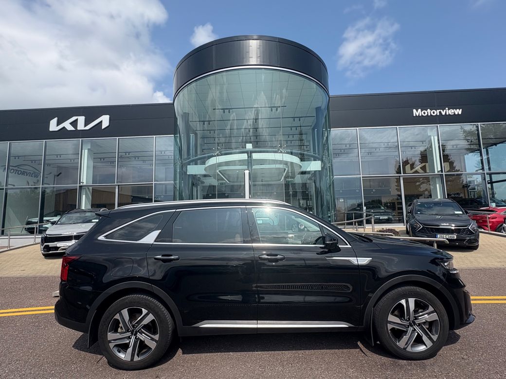 Image for 2023 Kia Sorento Phev 5SEATER Auto, **warranty till 2030** (5 seat) Apple CarPlay, Alloy Wheels, Multi-Function Steering Wheel, Reversing Camera, **1 year AA**