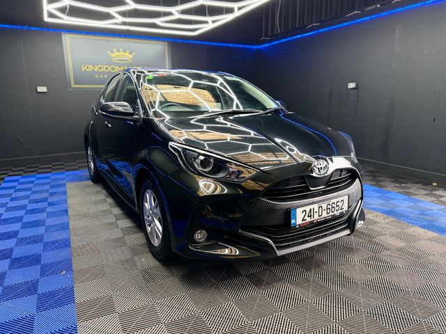 Image for 2024 Toyota Yaris Yaris Hybrid Luna