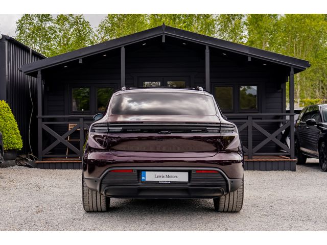 Image for 2025 Porsche Macan 4S, IRISH CAR, HUGE SPEC, 516BHP ON OVERBOOST, BOSE SOUND SYSTEM, PAN ROOF, COMFORT SEATS, AIR SUSPENSION, ADAPTIVE CRUISE CONTROL, 
