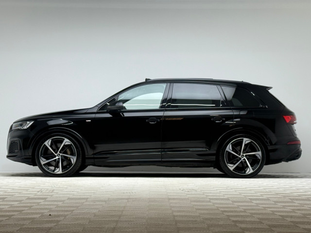 Image for 2021 Audi Q7 55 TFSI BLACK EDITION QUATTRO *N1 CREWCAB*