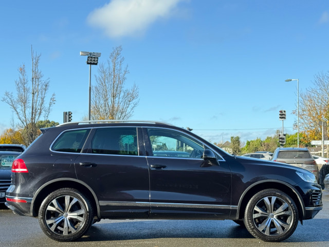 Image for 2018 Volkswagen Touareg 3.0TDI 262BHP V6 R-LINE AUTO *LOW KMS*