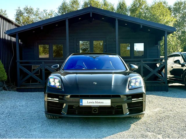 Image for 2025 Porsche Panamera Turbo E-Hybrid **DEPOSIT TAKEN** 680BHP, BOSE SOUND SYSTEM, 360 CAMERA, CARBON CERAMIC BRAKES, AIR SUSPENSION