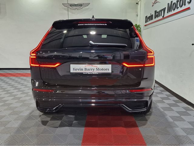 Image for 2025 Volvo XC60 T6 BLACK EDITION (FACELIFT) PLUS AWD AUTOMATIC **21" ALLOYS / BLIND SPOT ASSIST / HARMAN KARDON PREMIUM SOUND / HEATED F&R SEATS / 360 DEGREE CAMERA / WIRELESS PHONE CHARGING / VOLVO WARRANTY 11/28**