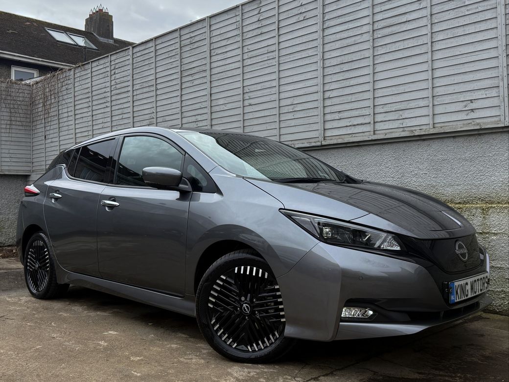 Image for 2024 Nissan Leaf TEKNA TOP SPEC / APPLE & ANDROID AUTO / BALANCE OF NISSAN WARRANTY / NAV / CRUISE / HALF LEATHER / *FINANCE AVAILABLE*
