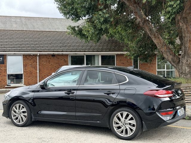 Image for 2019 Hyundai i30 i 30 Fastback.2 KEYS. REAR CAMERA