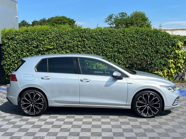 Image for 2021 Volkswagen Golf R-LINE PACK 1.0 TSI // NEW 19" R-LINE ALLOYS // APPLE CARPLAY/ANDROID AUTO // DIGITAL CLUSTER