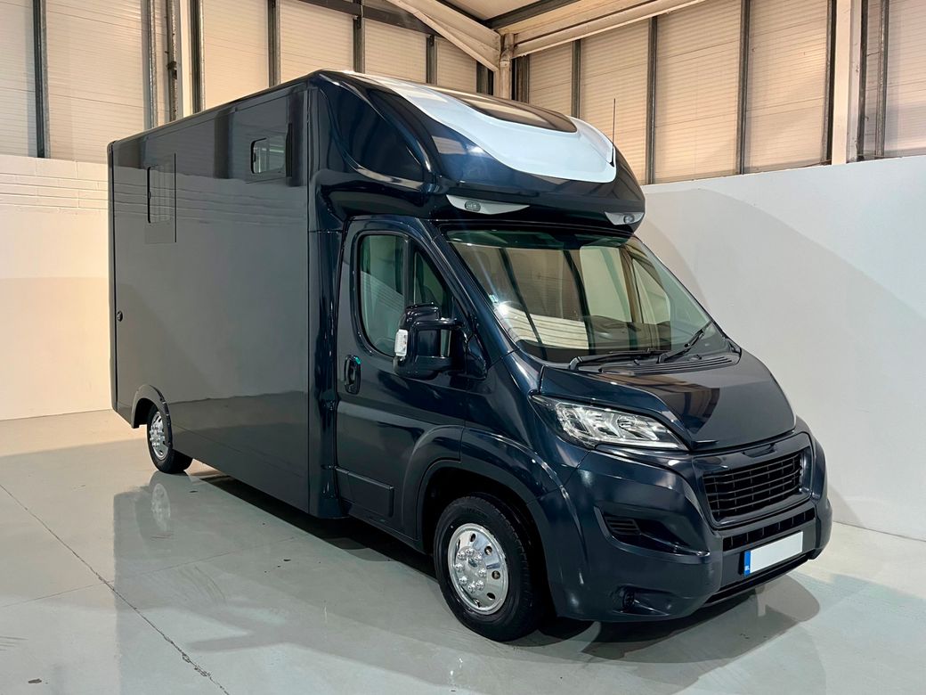 Image for 2019 Peugeot Boxer Fresh conversion stallion box 