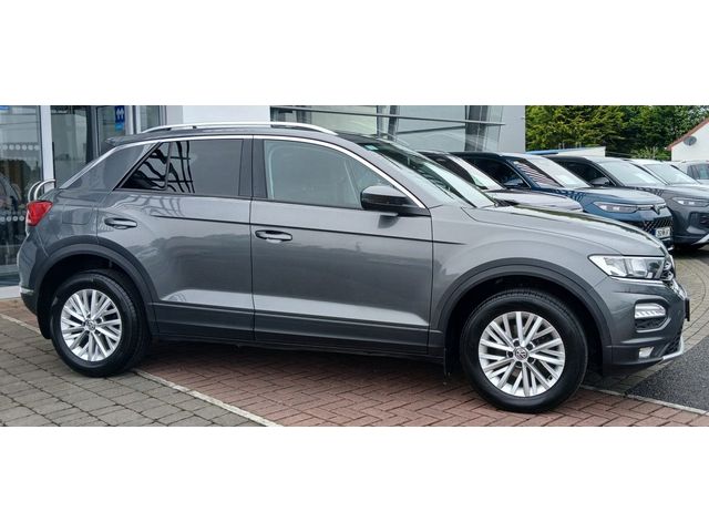Image for 2020 Volkswagen T-Roc Design 1.5 TSI 150 Bhp **REAR VIEW CAMERA, APP CONECT, CALL US TODAY**