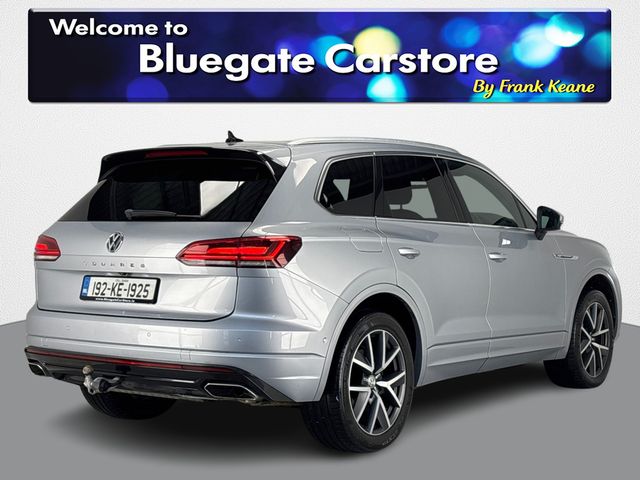 Image for 2019 Volkswagen Touareg 3.0 TDI V6 R-LINE BLUEMOTION**PANORAMIC SUNROOF**BLACK LEATHER INTERIOR**FRONT HEATED SEATS**HEATED MULTIFUNCTIONAL STEERING WHEEL**KEYLESS START**DRIVE MODES**20"ALLOYS**ELECTRIC TOWBAR/TAILGATE**