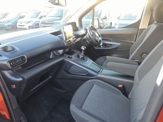 Image for 2021 Peugeot Rifter Allure Wheelchair Access 