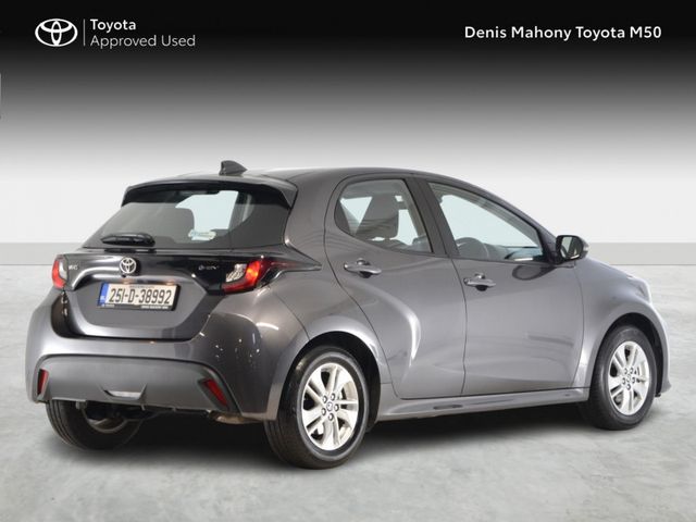 Image for 2025 Toyota Yaris Hybrid Luna Auto