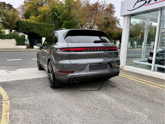 Image for 2025 Porsche Cayenne *GORGEOUS SPEC* 3.0 E-HYBRID AUTO 5DR