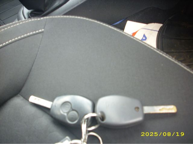 Image for 2013 Dacia Sandero SIGNATURE TCE 90 4DR