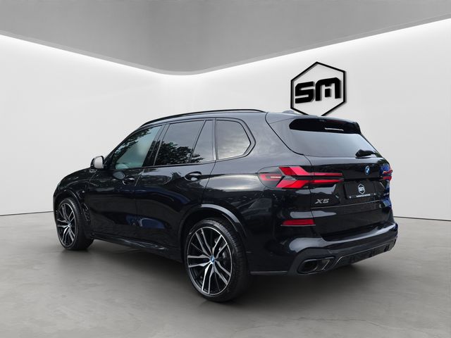 Image for 2024 BMW X5 XDRIVE50E M SPORT. HUGE SPEC. FINANCE ARRANGED. SIMI. AA APPROVED.