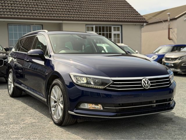 Image for 2018 Volkswagen Passat 2.0 TDI HIGHLINE PREMIUM PLUS 190 BHP DIESEL AUTOMATIC // IMMACULATE EXAMPLE LIKE NEW // VIRTUAL DASH // ELECTRIC HEATED HALF LEATHER // CRUISE CONTROL // APPLE CARPLAY // UPGRADED GT ALLOYS