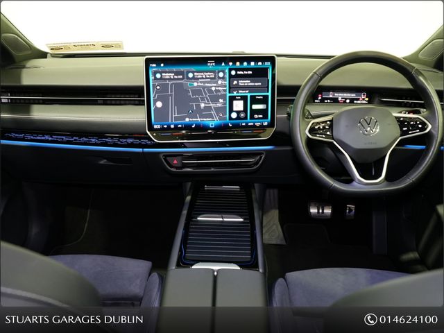 Image for 2024 Volkswagen ID.7 MATCH PRO. MOONSTONE GREY WITH ALCANTARA AND LEATHER INTERIOR, REAR CAMERA, WIRELESS ANDROID AUTO, APPLE CARPLAY, WIRELESS CHARGER, HEADS UP DISPLAY