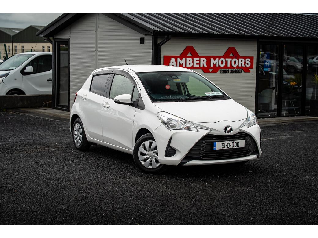 Image for 2019 Toyota Yaris Hybrid Luna