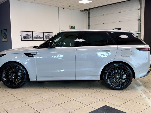 Image for 2025 Land Rover Range Rover Sport DYNAMIC SE