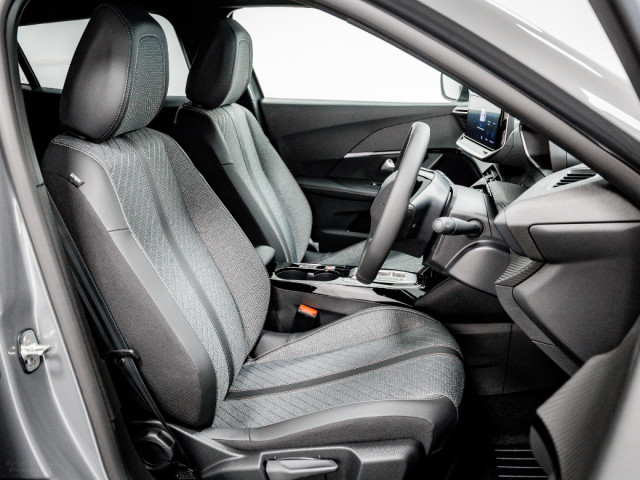 Image for 2026 Peugeot 2008 E-Allure 54kWh 156HP - 400km+ range, Inc Gap, CRI or Peugeot Protect