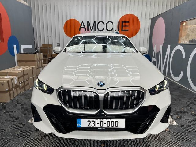 Image for 2023 BMW i5 2023 BMW I5 EDRIVE40 M-SPORT AUTOMATIC / CRUISE CONTROL / PARKING CAMERA / ELECTRIC MEMORY & HEATED SEATS / PADDLE SHIFTERS / AMBIENT LIGHTS / HEATED STEERING WHEEL / HEATED REAR SEATS AND MORE