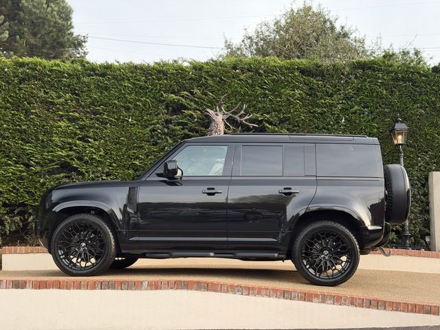 Image for 2025 Land Rover Defender 110 3.0D Hard Top S MY25.5