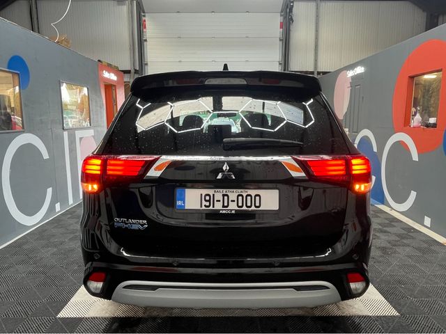 Image for 2019 Mitsubishi Outlander €21950 2019 OUTLANDER PHEV 2.4 AUTOMATIC / HEATED SEATS / REVERSE CAMERA / APPLE CARPLAY ANDROID AUTO