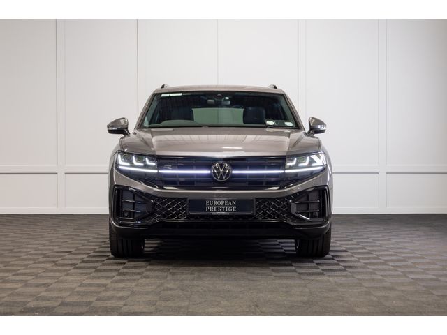 Image for 2025 Volkswagen Touareg R-Line 2 Seat Commercial