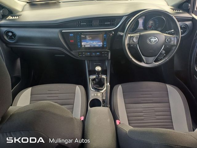 Image for 2016 Toyota Auris 1.4 D-4D (90) 5Dr Luna