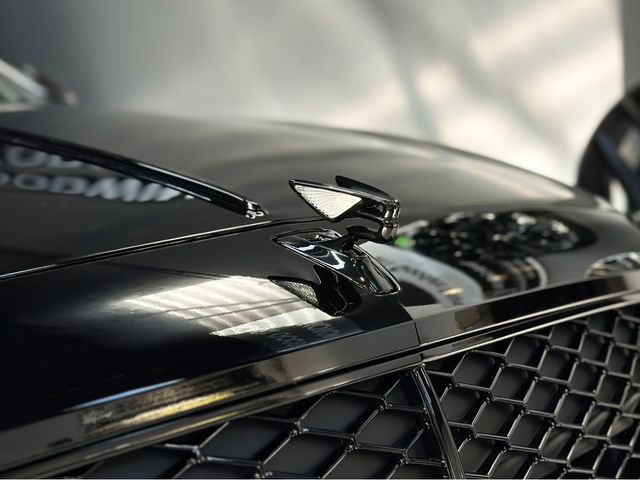 Image for 2026 Bentley Flying Spur V8 BLACK EDITION AKRAPOVIC 