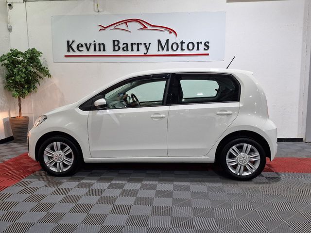 Image for 2020 Volkswagen up! 1.0 HIGHLINE AUTOMATIC **TOP SPEC / LOW MILEAGE / 15" ALLOY WHEELS / AIR CONDITIONING / CRUISE CONTROL / HEATED FRONT SEATS / REAR PARKING ASSIST / FULL SERVICE RECORD**