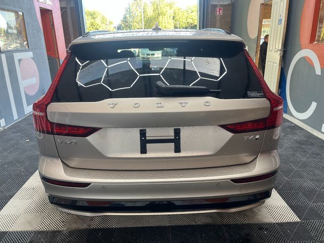 Image for 2025 Volvo V60 2025 VOLVO V60 4WD ULTRA T6 AWD PLUG-IN HYBRID 2.0 AUTOMATIC / CRUISE CONTROL / PARKING CAMERA / ELECTRIC MEMORY & HEATED SEATS / PANORAMIC SUNROOF / HEATED STEERING WHEEL / APPLE CARPLAY AND MORE