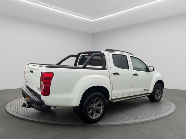 Image for 2015 Isuzu D-MAX TD BLADE DCB