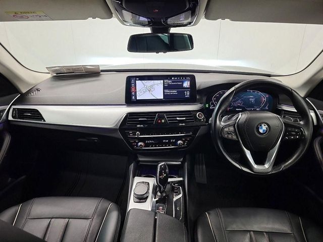 Image for 2021 BMW 5 Series 520d SE Saloon
