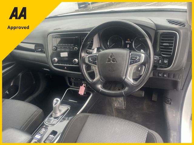 Image for 2020 Mitsubishi Outlander VERVE PHEV CVT FREE DELIVERY 