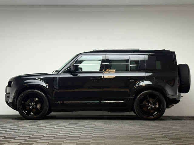 Image for 2025 Land Rover Defender HSE X-DYNAMIC 2.0 PHEV