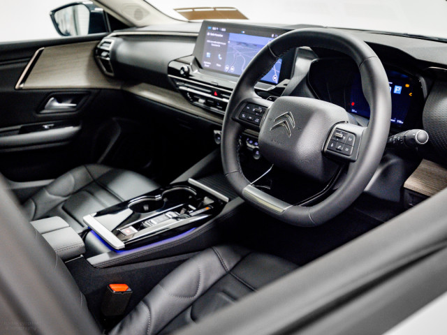 Image for 2026 Citroen C5 X PLUS 1.2 Petrol Hybrid Auto 145HP