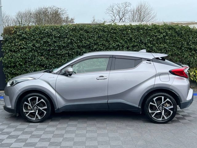 Image for 2017 Toyota C-HR 1.8 HYBRID // HALF LEATHER HEATED SEATS // ADAPTIVE CRUISE CONTROL // REVERSE CAMERA