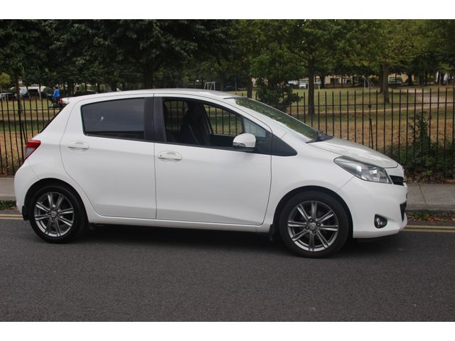 Image for 2012 Toyota Yaris 1.3 1/2 Leather - Park Camera -Phone - A/C - Full UK and Irish History 