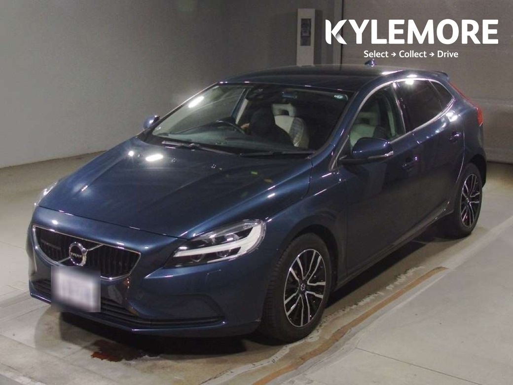 Image for 2019 Volvo V40 1.5 AUTOMATIC - CREAM INTERIOR W/HALF LEATHER - HEATED SEATS - PARKING SESNOR - REAR CAMERA/APRKING RADAR