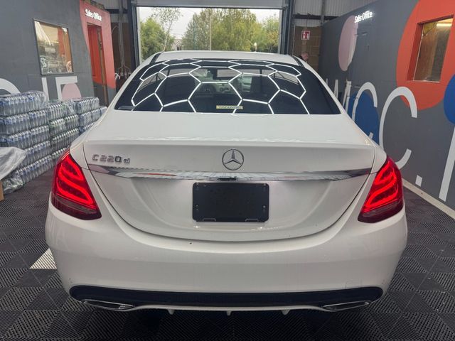 Image for 2018 Mercedes-Benz C Class 2018 MERCEDES-BENZ C220d AUTOMATIC 2.2/ PARKING CAMERA/ CRUISE CONTROL/ PADDLE SHIFTERS/ ELETRIC AND HEATED SEATS/ APPLE CARPLAY AND MORE