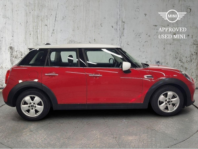 Image for 2021 Mini Cooper 5-Door Cooper Classic