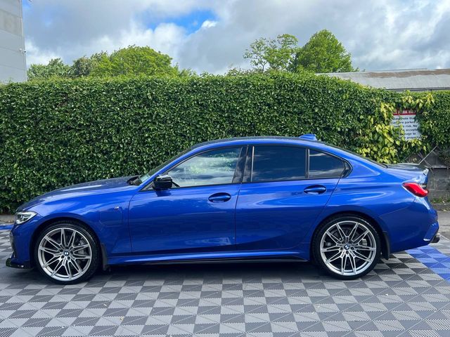 Image for 2020 BMW 3 Series 330e M-SPORT COMPETITION 2.0 HYBRID // CRUISE CONTROL // AMBIENT LIGHTING // DUAL ZONE CLIMATE CONTROL